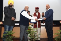 Hon’ble Governor of Himachal Pradesh visits CSIR-IHBT_11